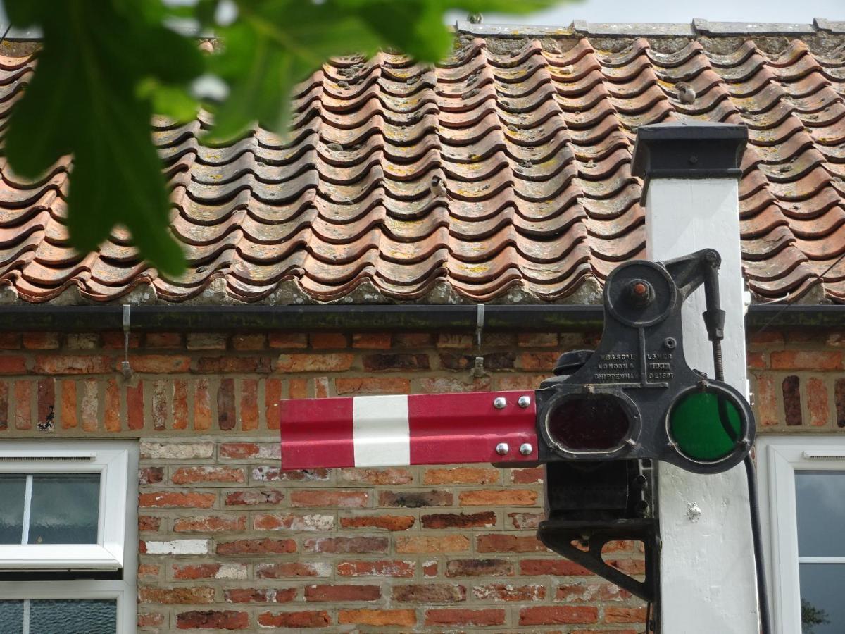 Signal At The Red House Estate * York